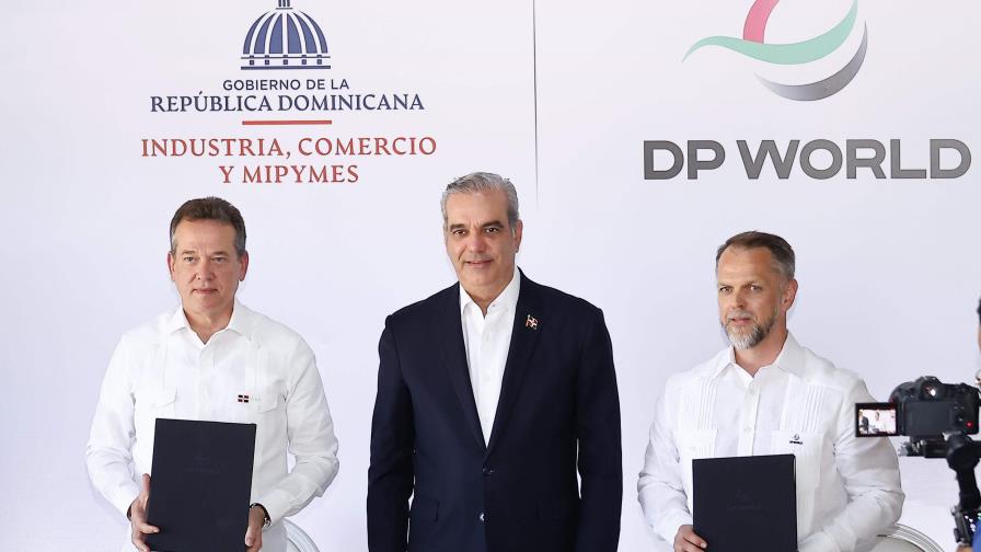 El Gobierno y DP World Dominicana firman un memorando para invertir US$760 millones El Gobierno y DP World Dominicana firman un memorando para invertir US$760 millones