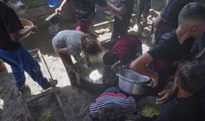 Ataques aéreos israelíes matan a 23 personas en Gaza; crece indignación por bloqueo de ayuda