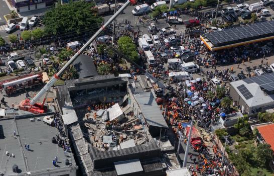 ¿Quiénes integran la comisión que investiga el desplome del techo del Jet Set?