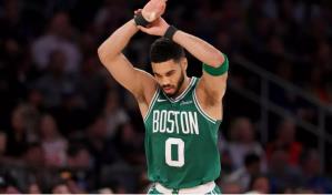 Jayson Tatum pone a los Celtics 2-1 y silencia a los 76ers