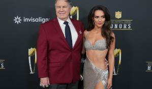 Novia de Belichick es bienvenida en instalaciones de fútbol americano tras reporte de veto