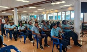 Estudiantes del Liceo Benito González participan en excursión de la Alianza Francesa