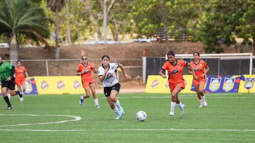 Instituto Iberia y St. George School definen el último puesto de semifinales en la Copa Malta Morena Instituto Iberia y St. George School definen el último puesto de semifinales en la Copa Malta Morena