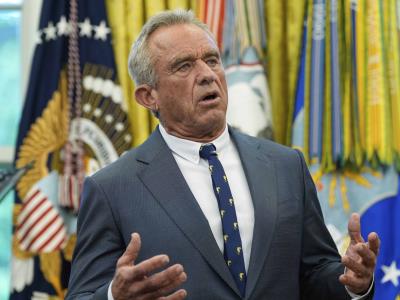 Critican a Robert Kennedy por investigación sobre autismo