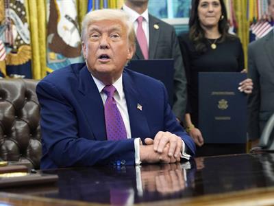 Donald Trump queda afónico tras discusión sobre comercio