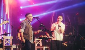 El abrazo musical de Pavel y Marel en Hard Rock Café