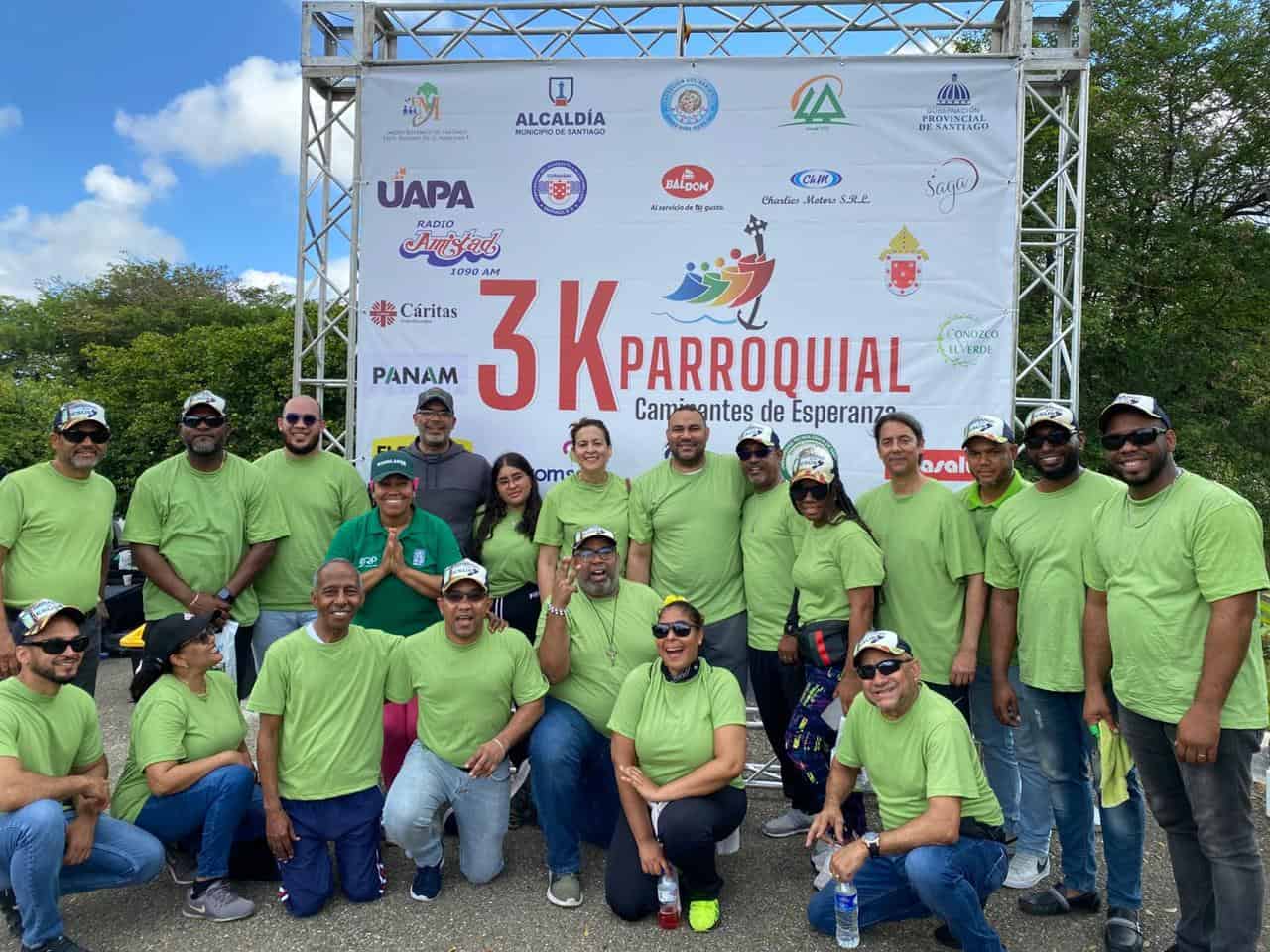 A la caminata 3K Parroquial participaron cientos feligreses y fue realizada para apoyar a Radio Amistad.