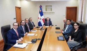 El gobernador del Banco Central detalla previsiones económicas a ejecutivos de Morgan Stanley
