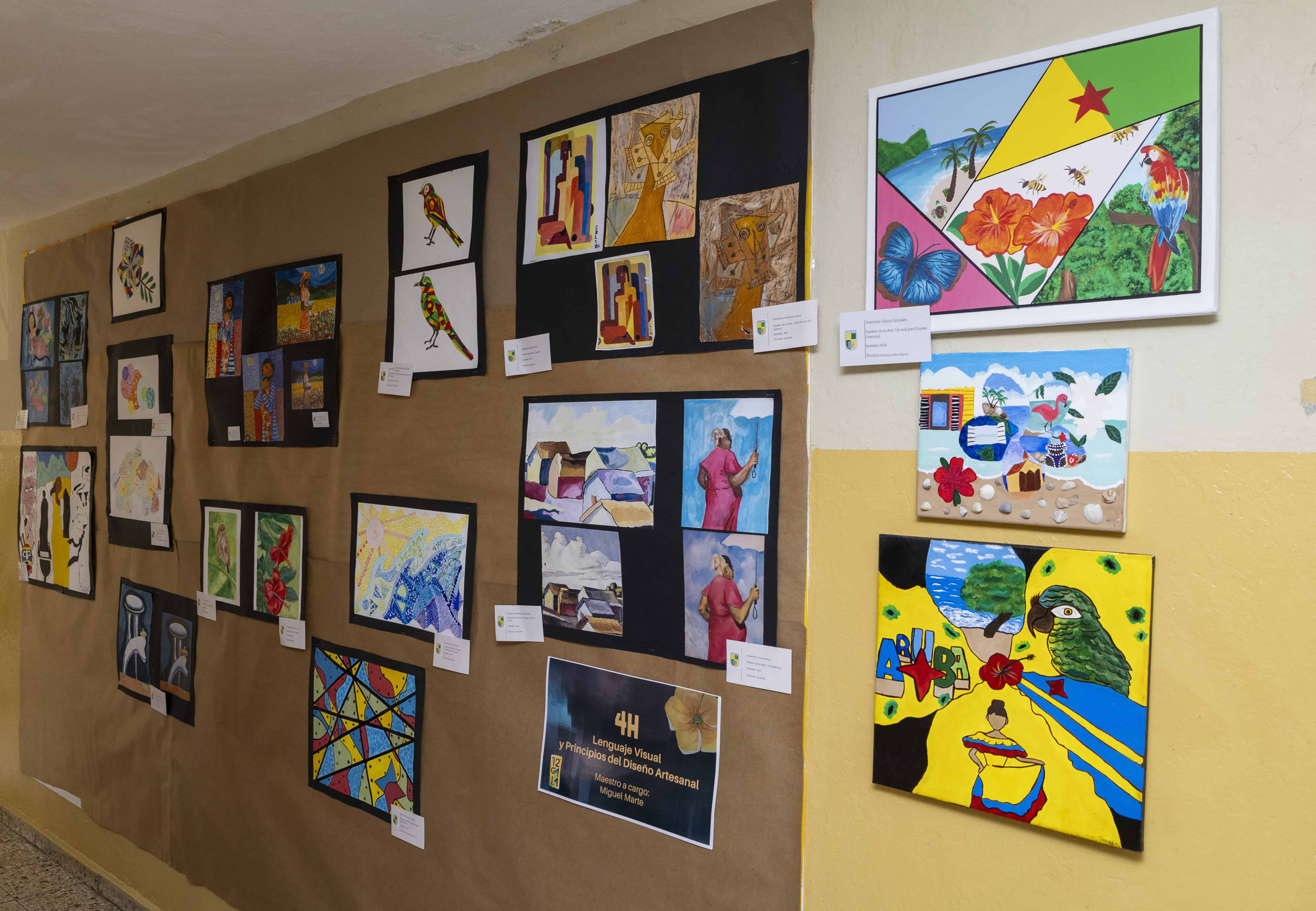 La gala estuvo compuesta por autorretratos, pinturas, esculturas, música y una obra de teatro.