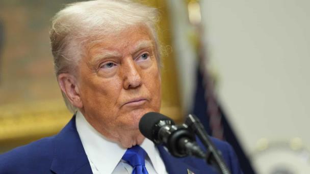 Trump quiere datos de indocumentados que solicitaron ayuda durante pandemia en California