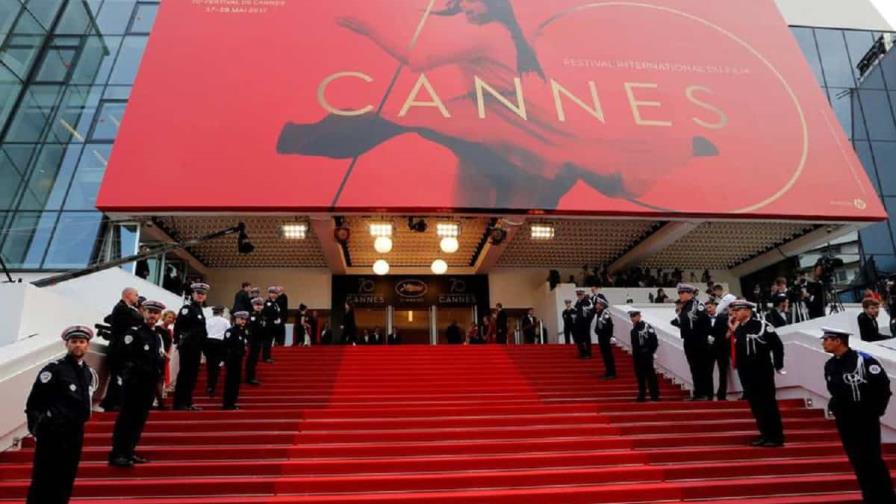 La alfombra roja de Cannes espera a De Niro, Scarlett Johansson, Kristen Stewart o Mescal La alfombra roja de Cannes espera a De Niro, Scarlett Johansson, Kristen Stewart o Mescal