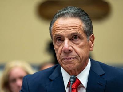 Sancionan a exgobernador NY, Andrew Cuomo por campaña indebida