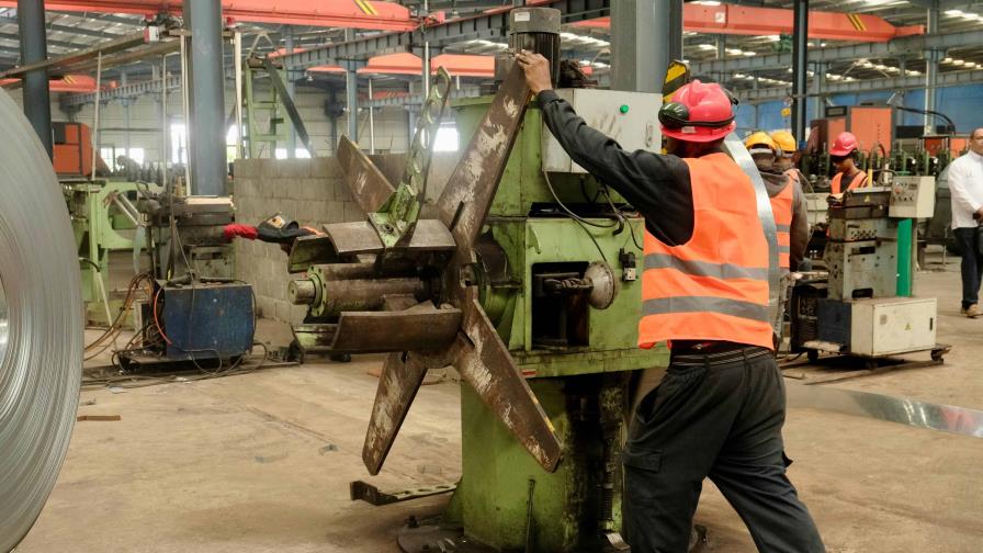 Ocho de nueve empresas inspeccionadas por el Ministerio de Trabajo violan el 80-20 Ocho de nueve empresas inspeccionadas por el Ministerio de Trabajo violan el 80-20
