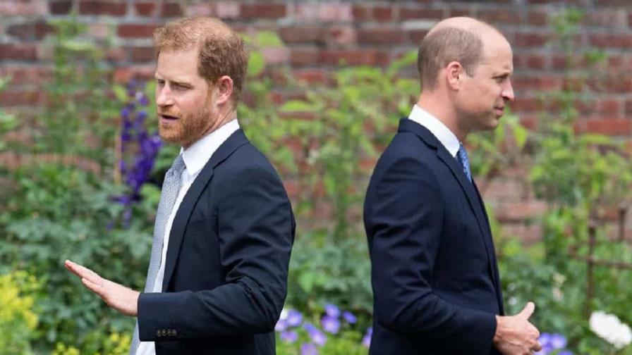 El conflicto entre Harry y William habría comenzado por el maltrato de Meghan Markle al personal El conflicto entre Harry y William habría comenzado por el maltrato de Meghan Markle al personal