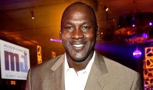 Michael Jordan y leyendas de NFL, presentes en el debut de Bill Belichick con Carolina