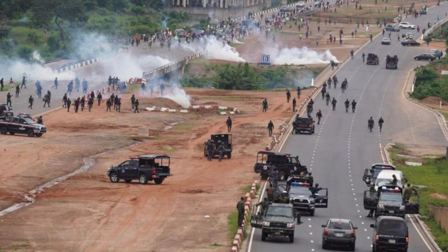 Al menos 44 muertos en ataques de hombres armados en varios estados de Nigeria Al menos 44 muertos en ataques de hombres armados en varios estados de Nigeria