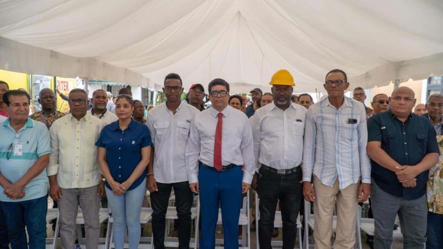Alcaldía de Santo Domingo Este lanza plan comunitario para sanear imbornales Alcaldía de Santo Domingo Este lanza plan comunitario para sanear imbornales