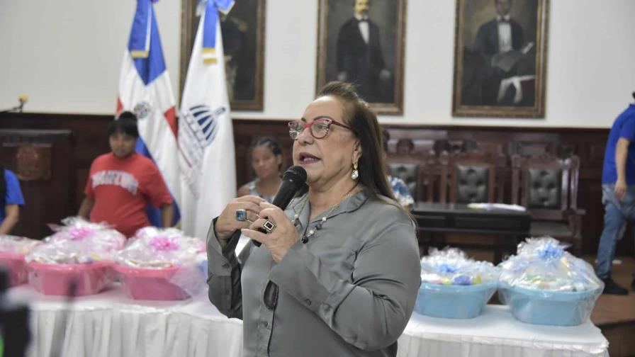 "No se puede detener el progreso": gobernadora plantea salida a daños ecológicos por el monorriel "No se puede detener el progreso": gobernadora plantea salida a daños ecológicos por el monorriel