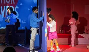 "El amor al otro lado de la pared" regresa a escena por petición popular a Casa de Teatro