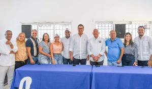 La juventud de Carolina Mej&iacute;a inicia trabajos pol&iacute;ticos en Santo Domingo Este
