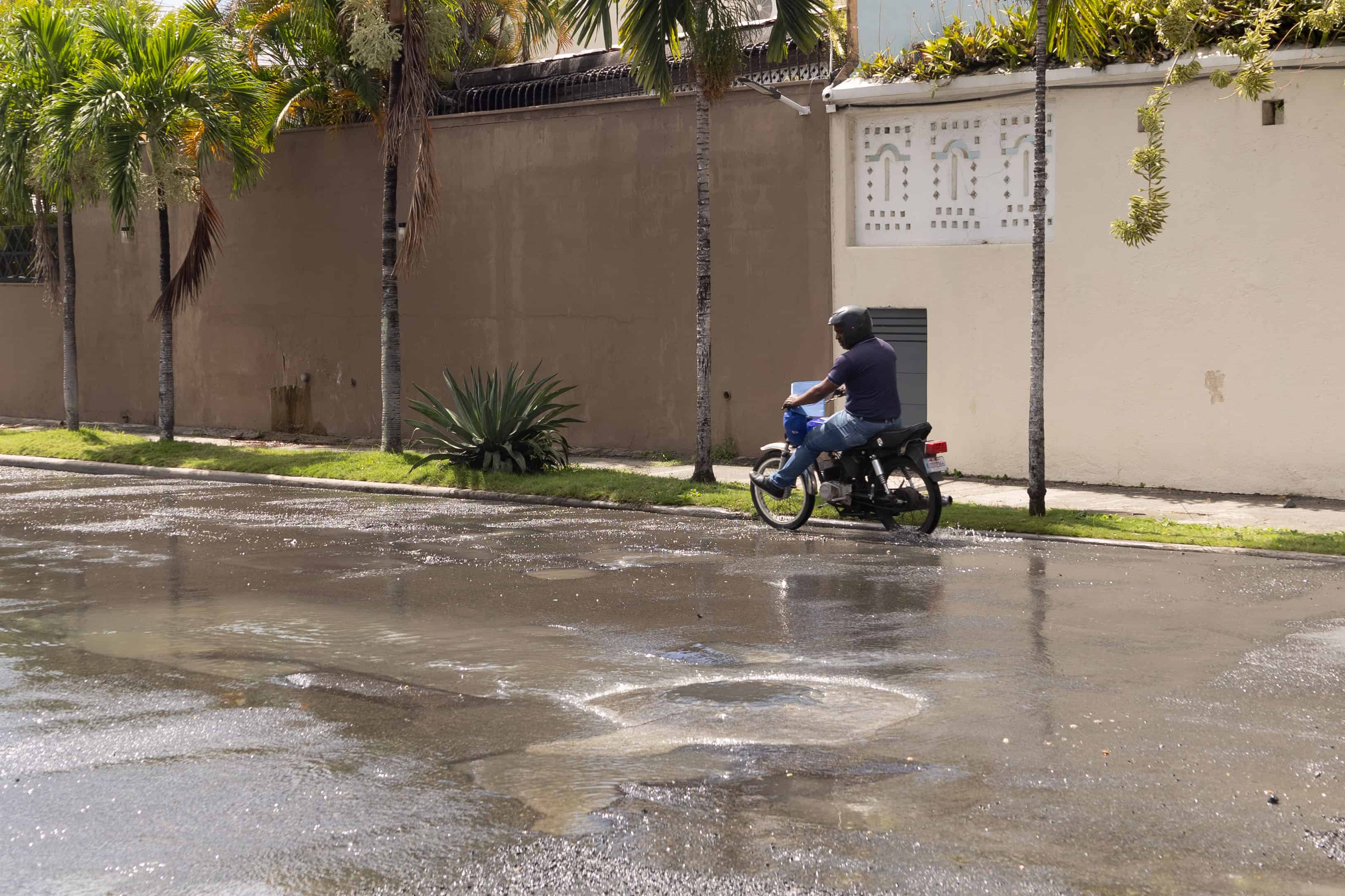 El mal olor invade la zona.
