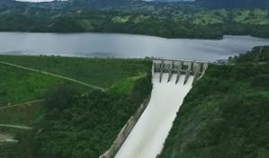 Liberan agua de la presa Tavera-Bao tras lluvias en la región norte