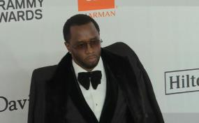 La fiscalía describe dos caras del rapero Diddy Combs en el juicio en Nueva York