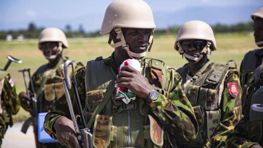 Abinader defiende apoyo humanitario a los policías de Kenia que combaten bandas en Haití Abinader defiende apoyo humanitario a los policías de Kenia que combaten bandas en Haití