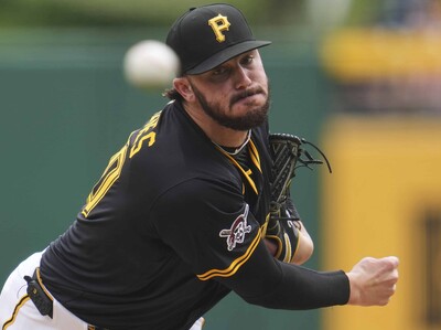MLB: Paul Skenes no puede realizar apertura ante los Medias Rojas