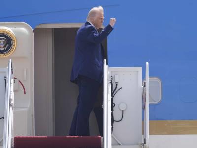 Donald Trump inicia su gira internacional con numerosos problemas