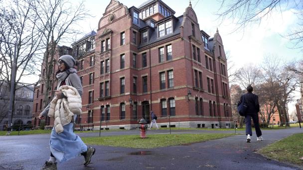 Estudiantes dominicanos en Harvard afectados por medida de Trump - Diario Libre