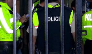 Siete presuntos secuestradores, abatidos en operativo en que muere un policía en Ecuador