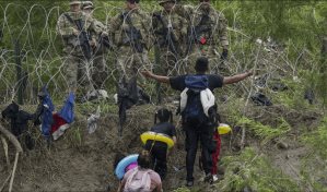Dentro de la frontera militarizada de Estados Unidos: se desploma la migración y más trabas al asilo