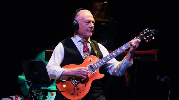 Robert Fripp, de King Crimson, se recupera tras una cirugía cardíaca de emergencia