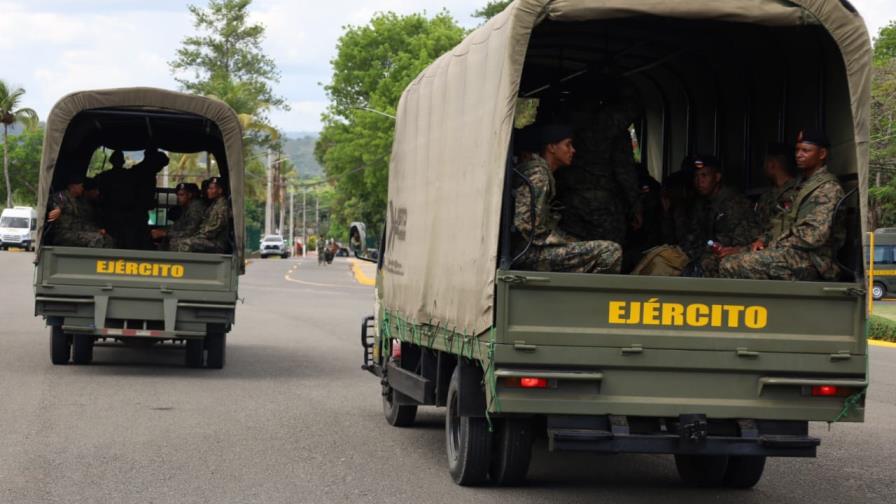 El Ejército envía 800 soldados a la frontera para reforzar la seguridad nacional El Ejército envía 800 soldados a la frontera para reforzar la seguridad nacional