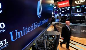 El jefe de UnitedHealth Group renuncia y la firma suspende sus previsiones para 2025