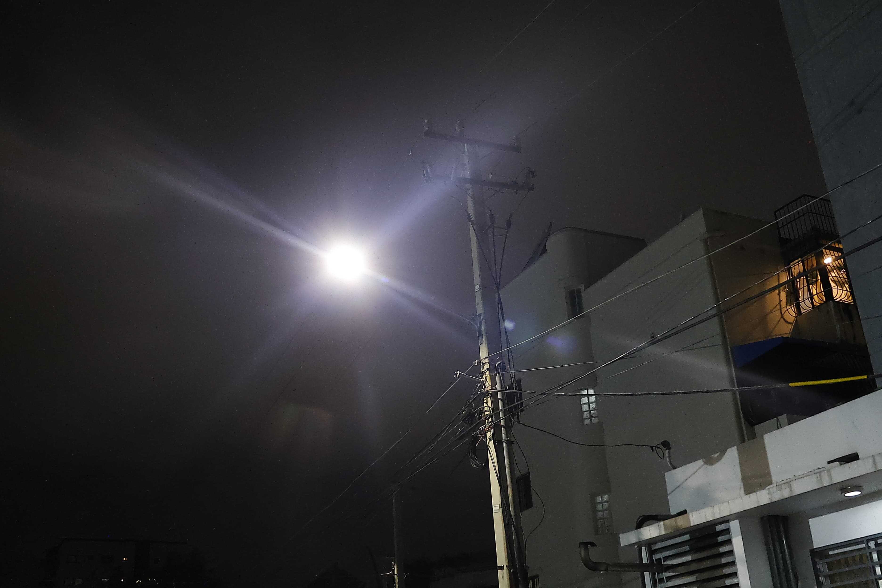 Luminaria LED en el sector Evaristo Morales.