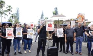 Padres y docentes exigen aulas pendientes tras cinco años de hacinamiento en politécnico de Santiago