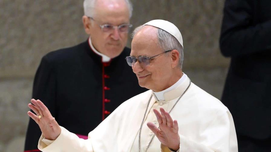 León XIV ofrece al Vaticano como espacio para negociar la paz y llama a silenciar las armas León XIV ofrece al Vaticano como espacio para negociar la paz y llama a silenciar las armas