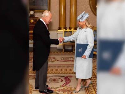 Embajadora dominicana fortalece lazos con Reino Unido