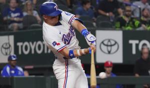 Jung conecta 2 HRs para respaldar apertura de Leiter y Rangers vencen a Rockies