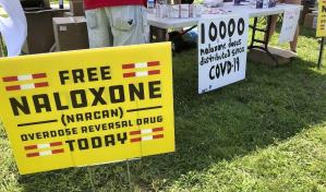 Muertes por sobredosis en EE. UU. cayeron 27 % el año pasado, la mayor caída anual registrada