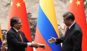 Petro y Xi se reúnen en Pekín con adhesión de Colombia a las Rutas de la Seda en la agenda