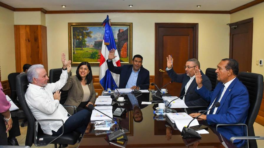 Una comisión de senadores deja intacta la cesantía en el proyecto de reforma laboral Una comisión de senadores deja intacta la cesantía en el proyecto de reforma laboral