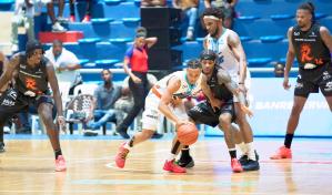 Video | Los Titanes del Sur debutan con triunfo ante Reales en el arranque de la LNB
