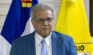 CMD anuncia aumento salarial para médicos pensionados que ganan entre 50 mil y 100 mil pesos