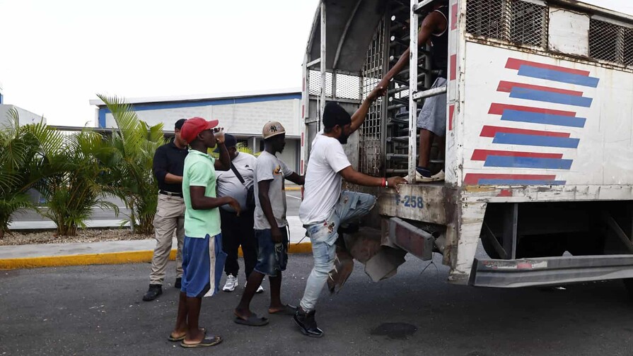Migraci&oacute;n reporta que deport&oacute; casi 100 mil haitianos indocumentados en el primer trimestre de 2026
