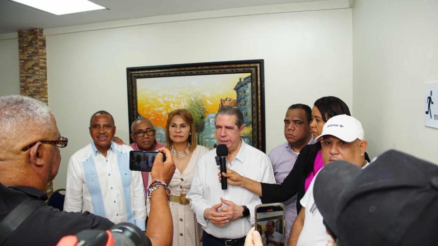 Francisco Javier García realiza encuentros con miembros del Comité Central del PLD Francisco Javier García realiza encuentros con miembros del Comité Central del PLD