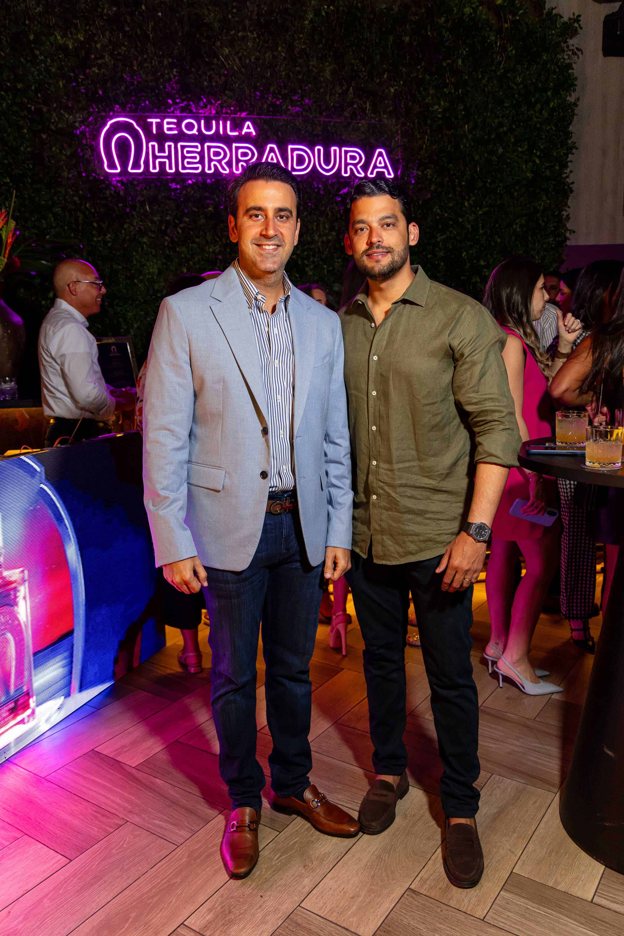 Jorge Alfonseca und Eric Nún~ez.