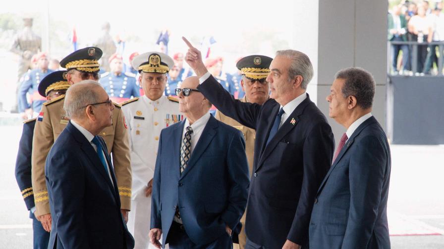 El Gobierno replanteará la política del Estado frente a la crisis haitiana, tras reunión histórica El Gobierno replanteará la política del Estado frente a la crisis haitiana, tras reunión histórica